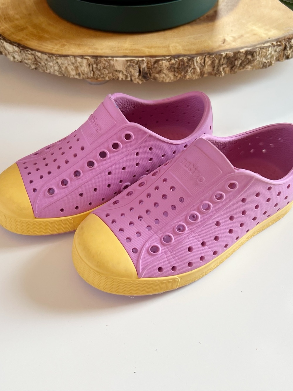 Native Shoes Jefferson Chill Berry Pink/Pineapple Yellow | Kids Size 9
